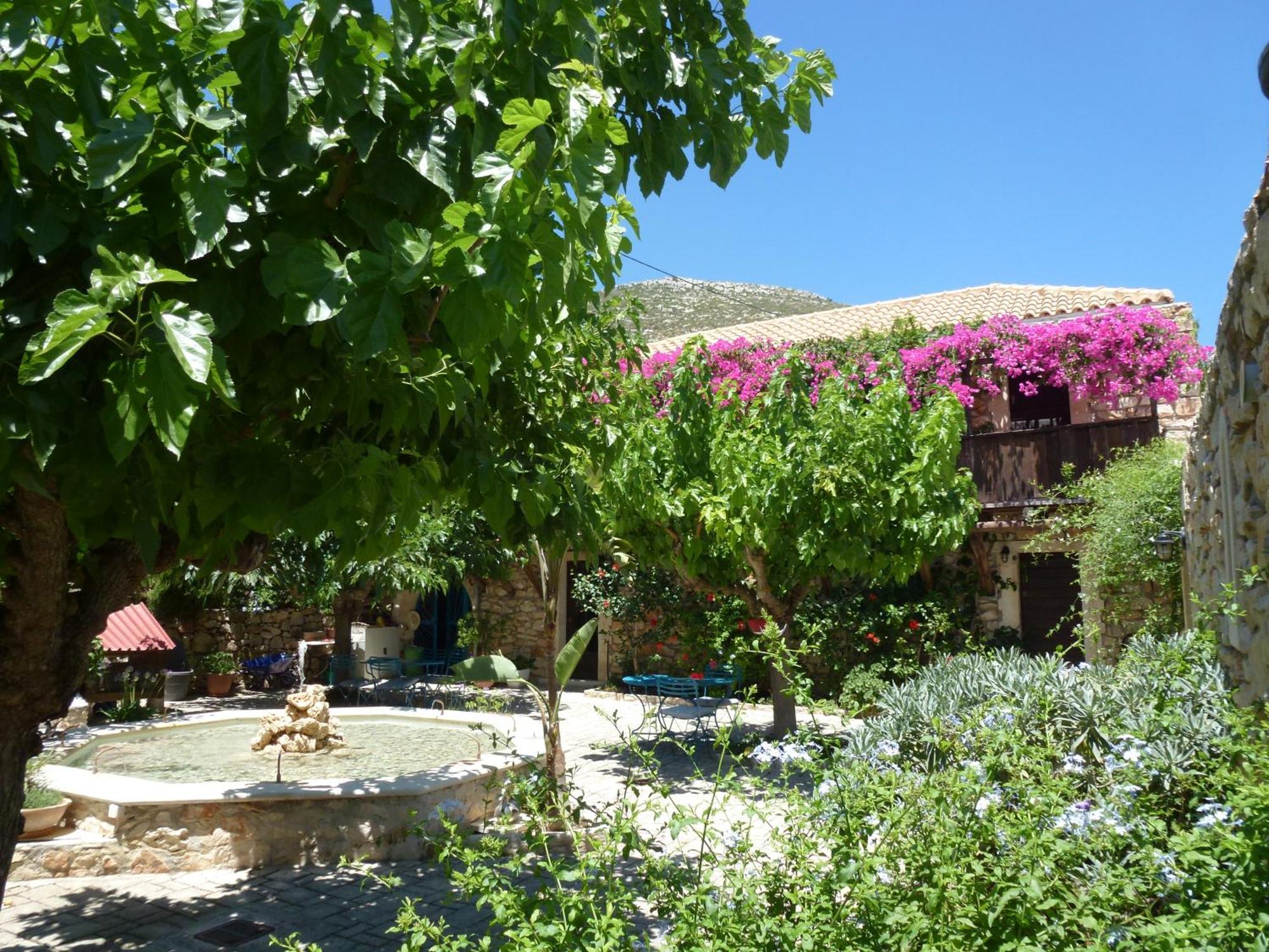 Tsivouli Accommodation Lithakia  外观 照片