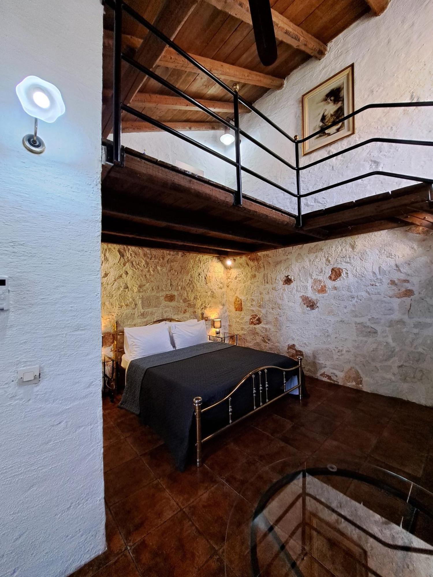 Tsivouli Accommodation Lithakia  外观 照片