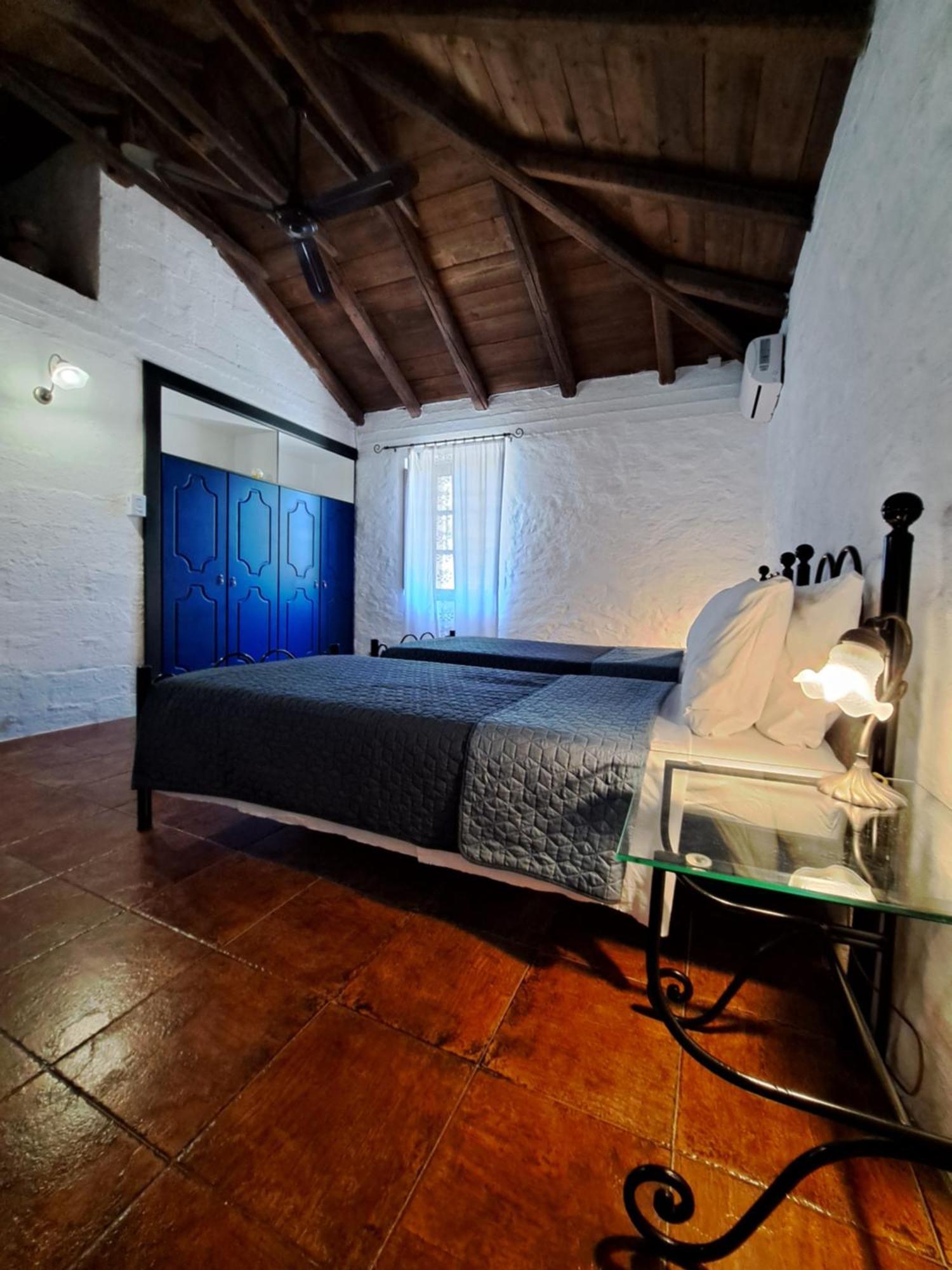 Tsivouli Accommodation Lithakia  外观 照片