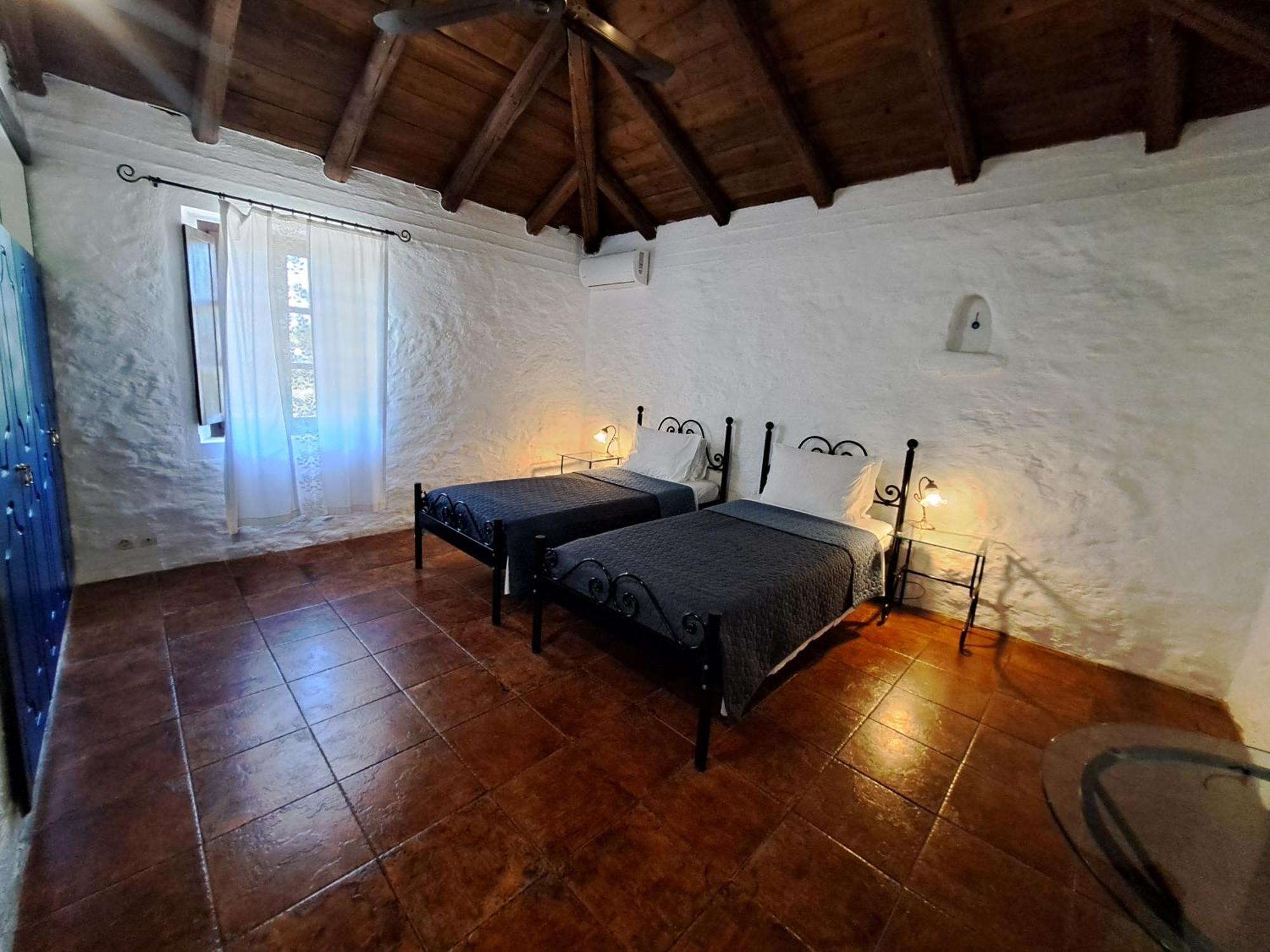 Tsivouli Accommodation Lithakia  外观 照片