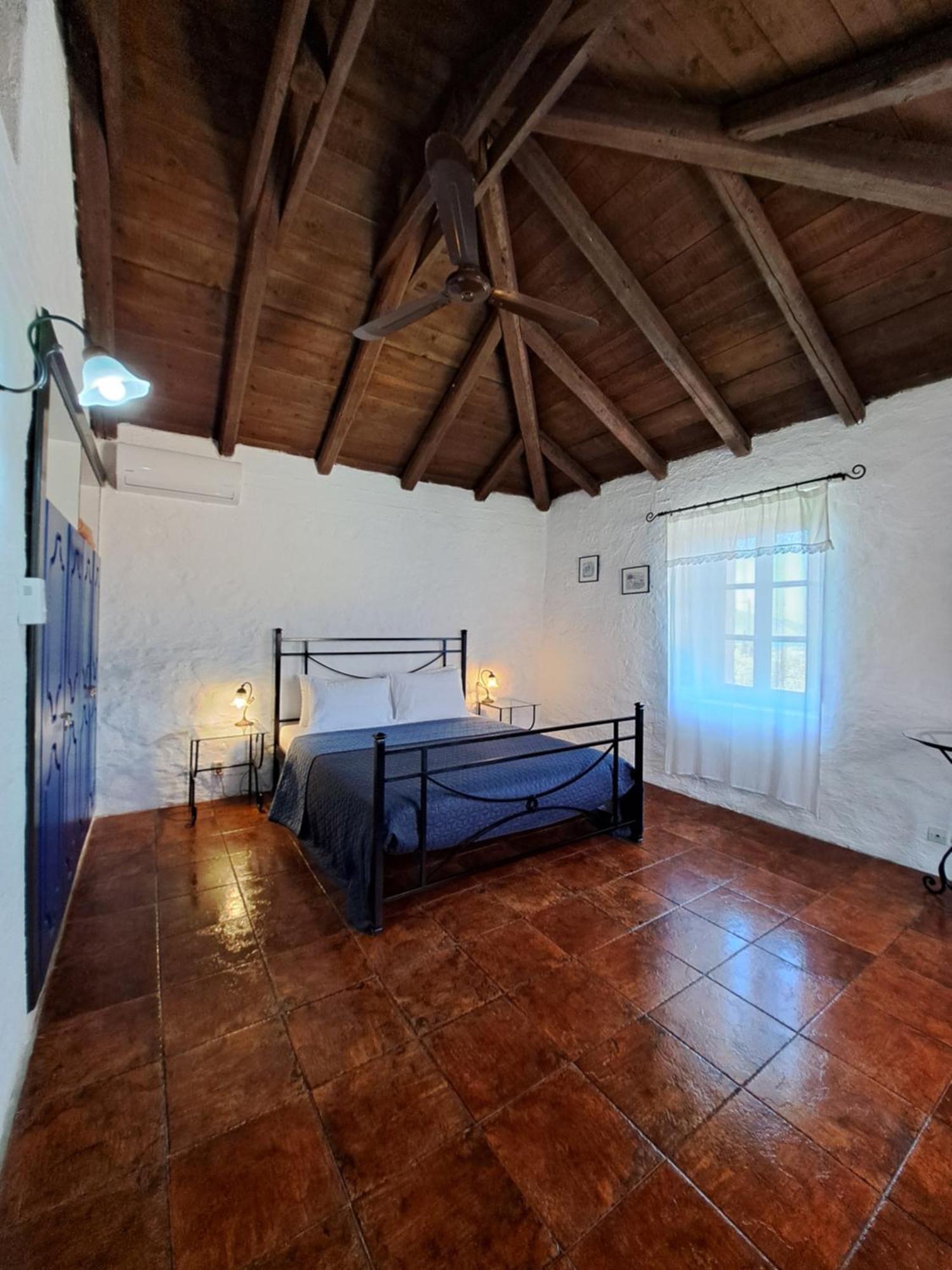 Tsivouli Accommodation Lithakia  外观 照片