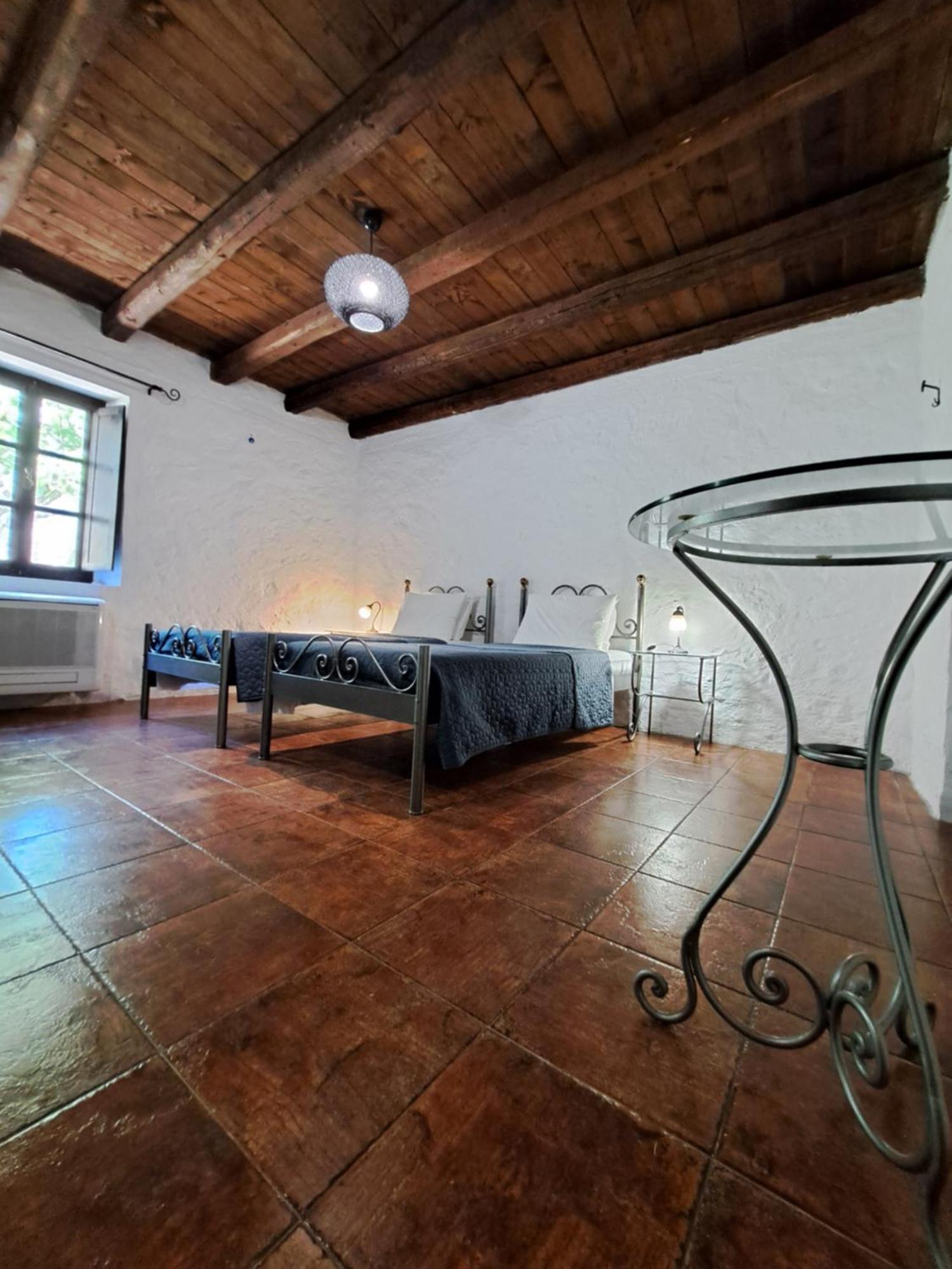 Tsivouli Accommodation Lithakia  外观 照片