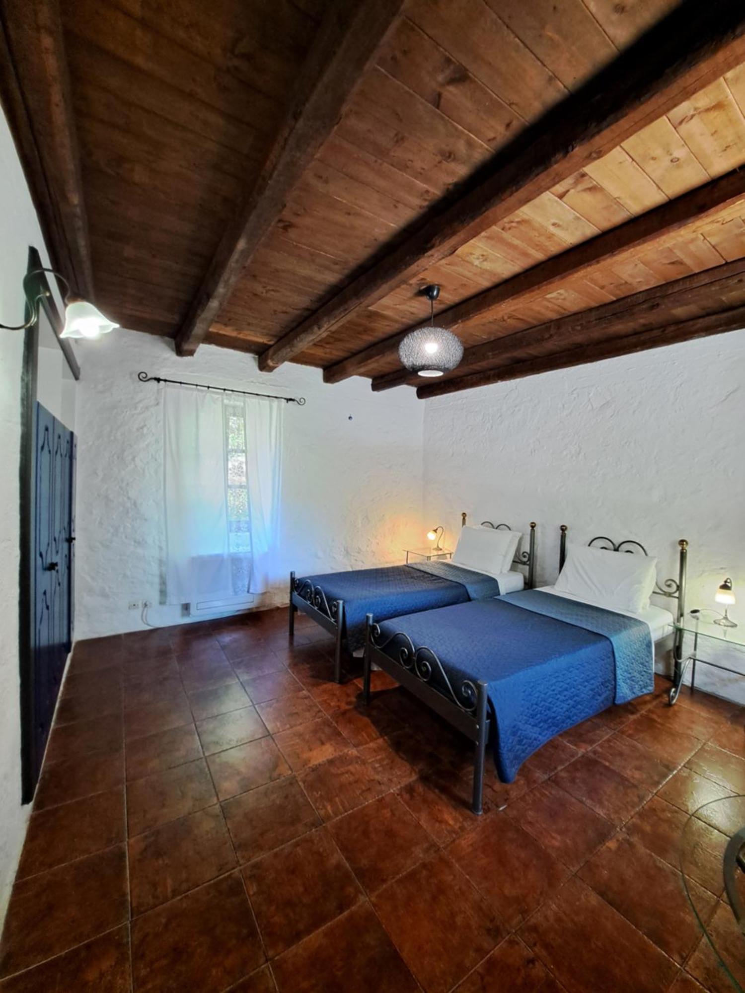 Tsivouli Accommodation Lithakia  外观 照片