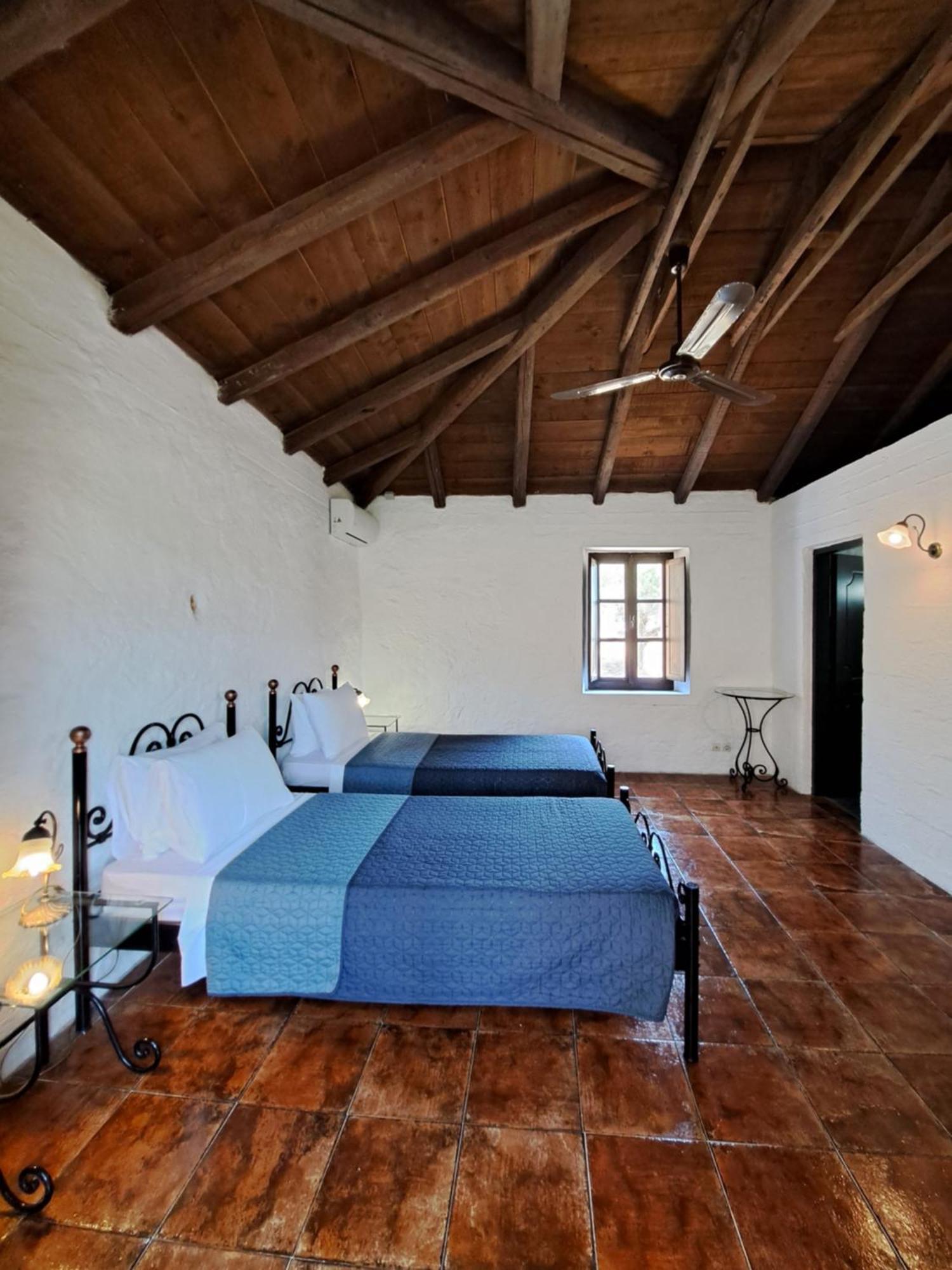 Tsivouli Accommodation Lithakia  外观 照片