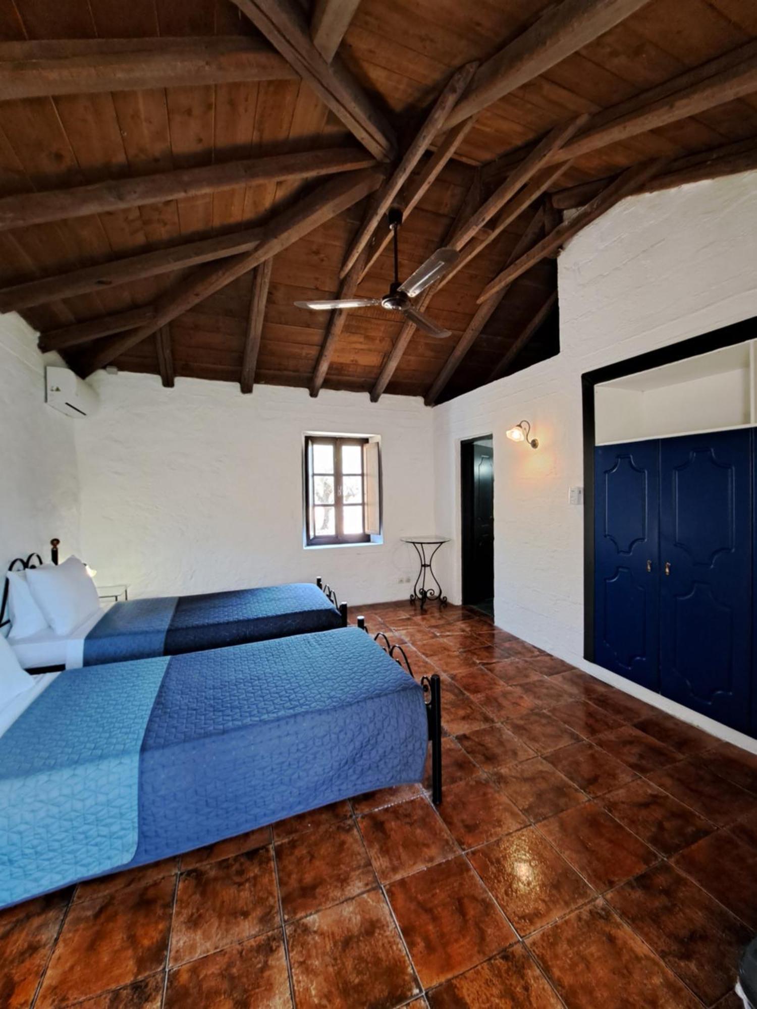 Tsivouli Accommodation Lithakia  外观 照片
